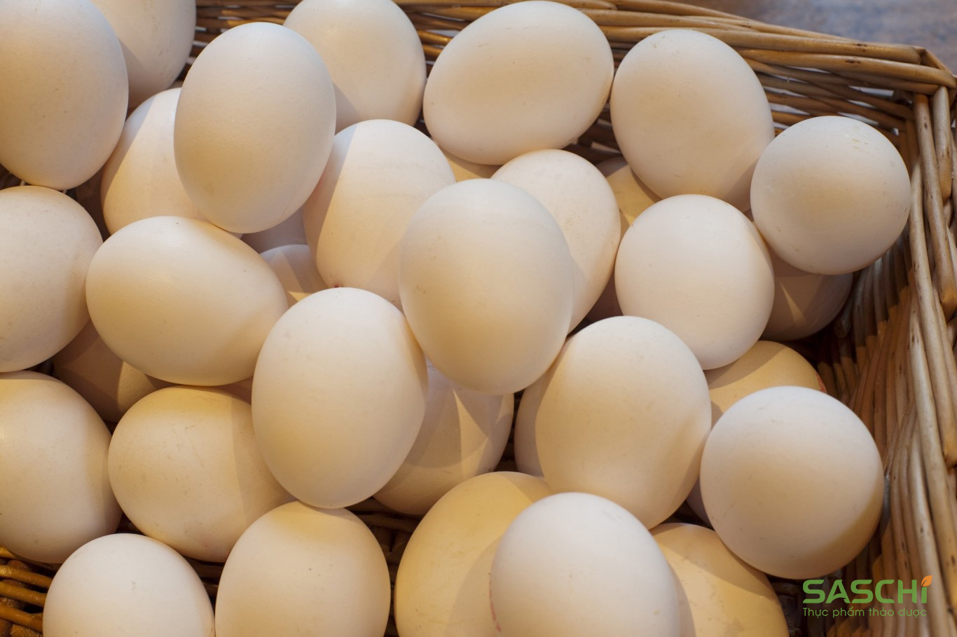 Hô biến trứng gà công nghiệp thành Trứng gà ta bằng hóa chất